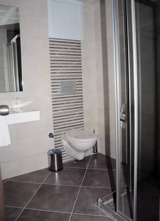 ACAR HOTEL ALANYA WC (Copy).jpg